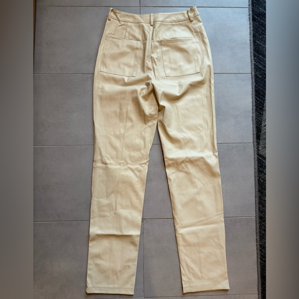 PrettyLittleThing Tan Straight-Leg Classic pants - Picture 3 of 3